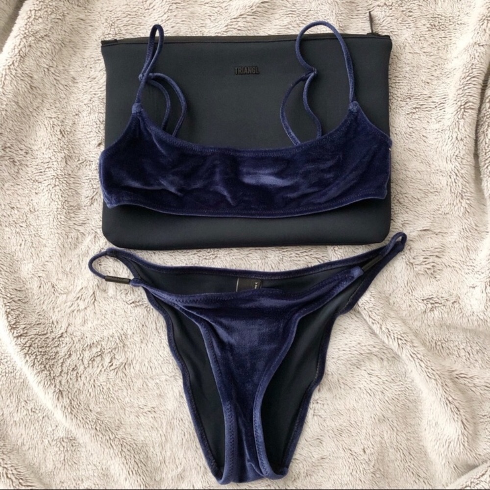 Triangl velvet bikini top